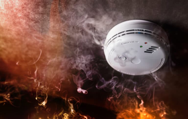 How to Respond When Your Smoke Detector Goes Off: Safety Tips